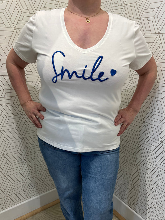 Tee-shirt smile
